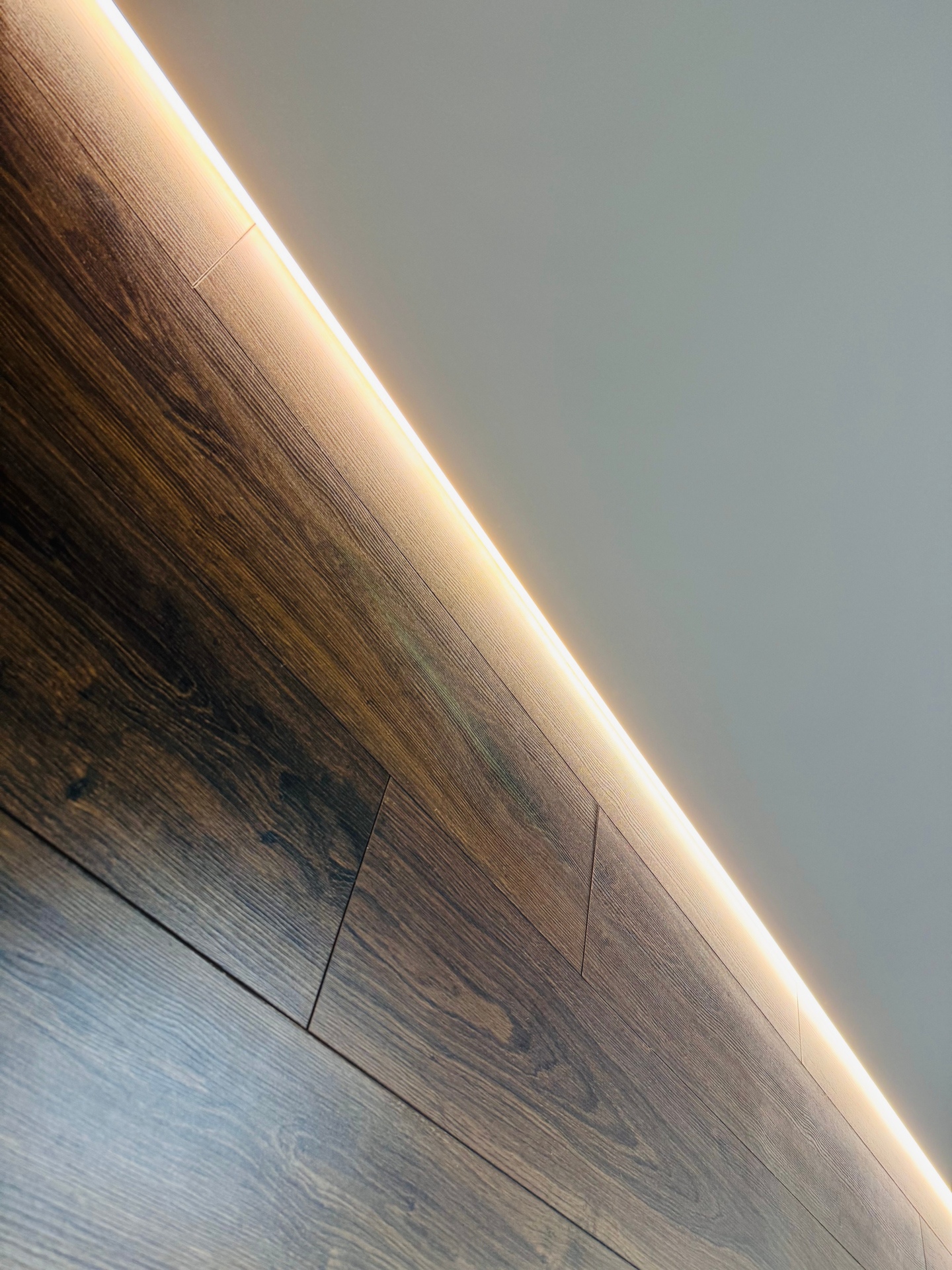 Натяжной потолок в Коммунаре Potolki-Vsem