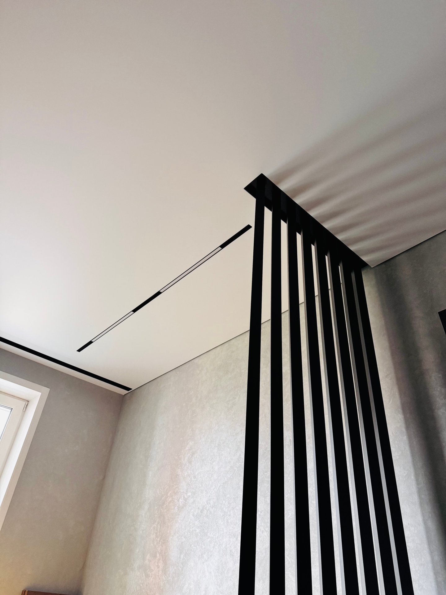 Натяжной потолок в Кингисеппе Potolki-Vsem