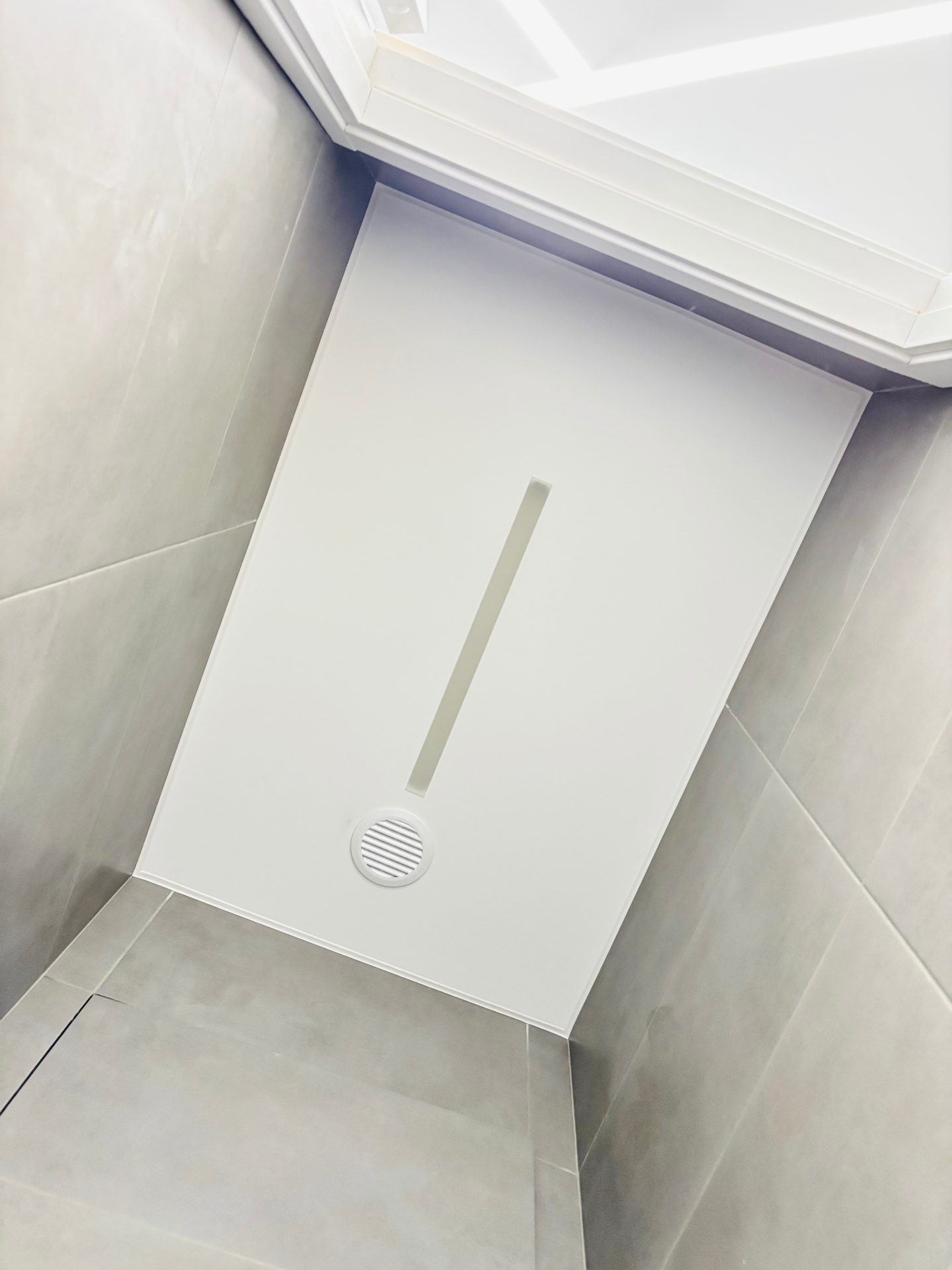 Натяжные потолки в санузел Потолки Всем