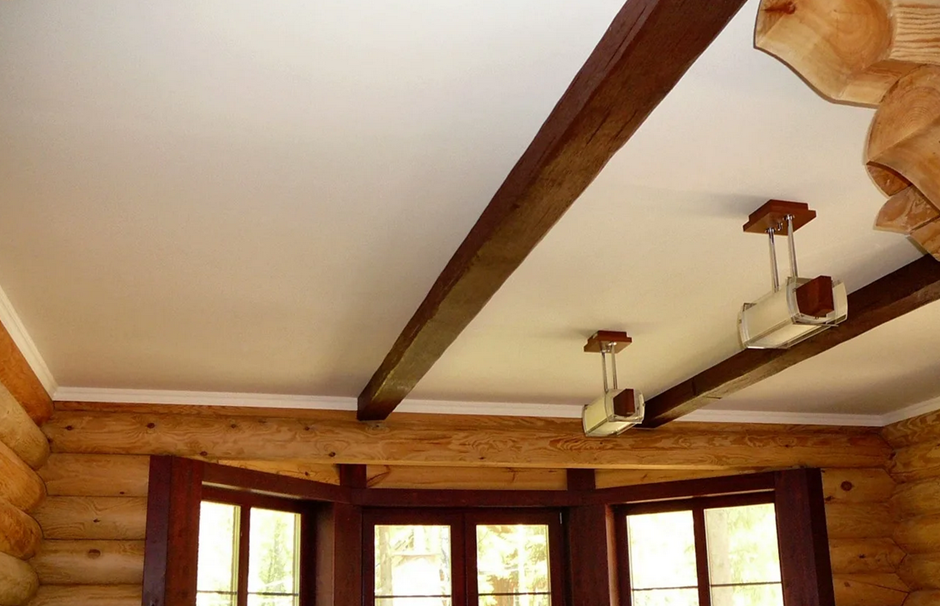 Натяжной потолок в деревянном доме Потолки Всем