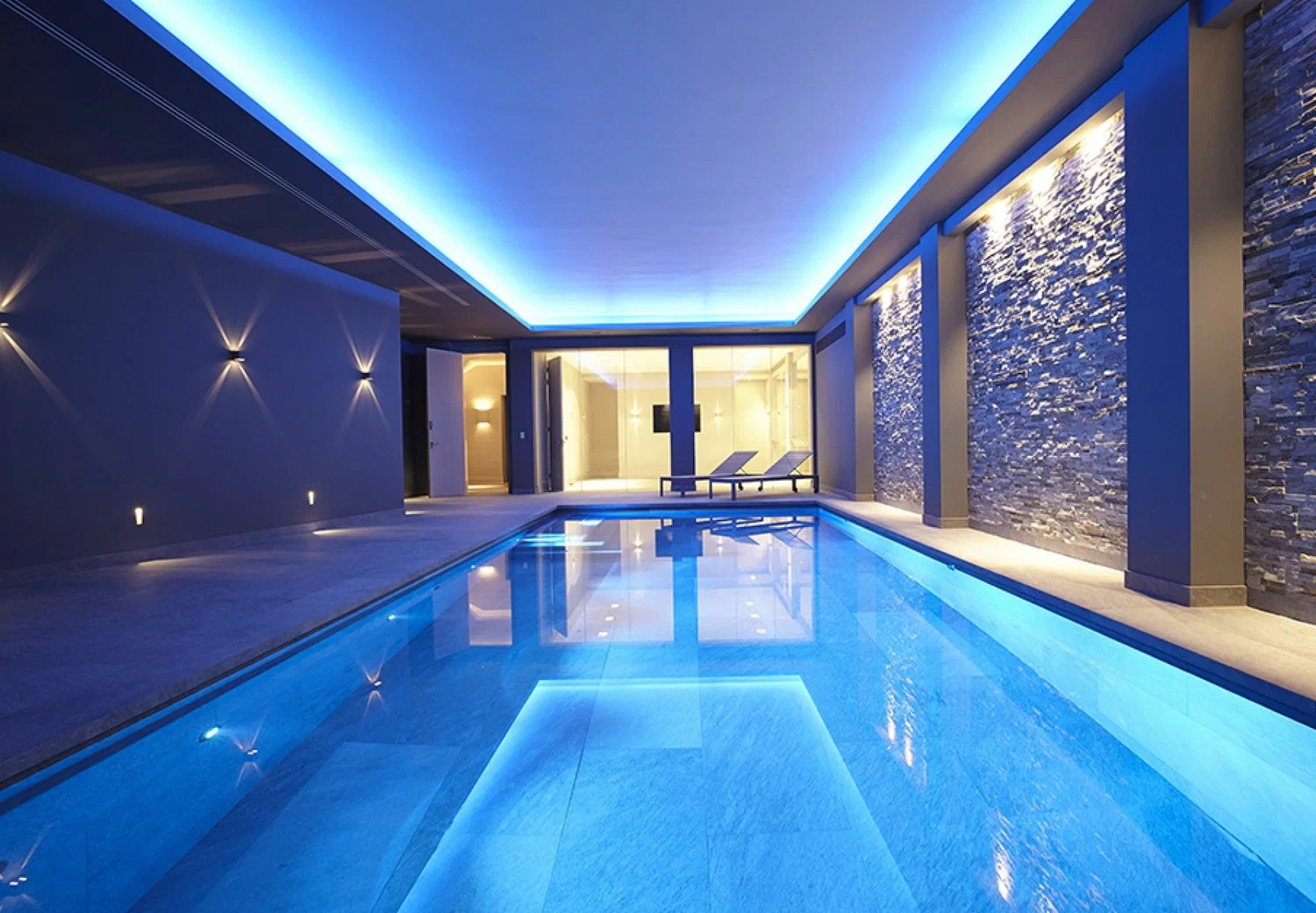 Натяжные потолки для бассейнов и спа Потолки Всем