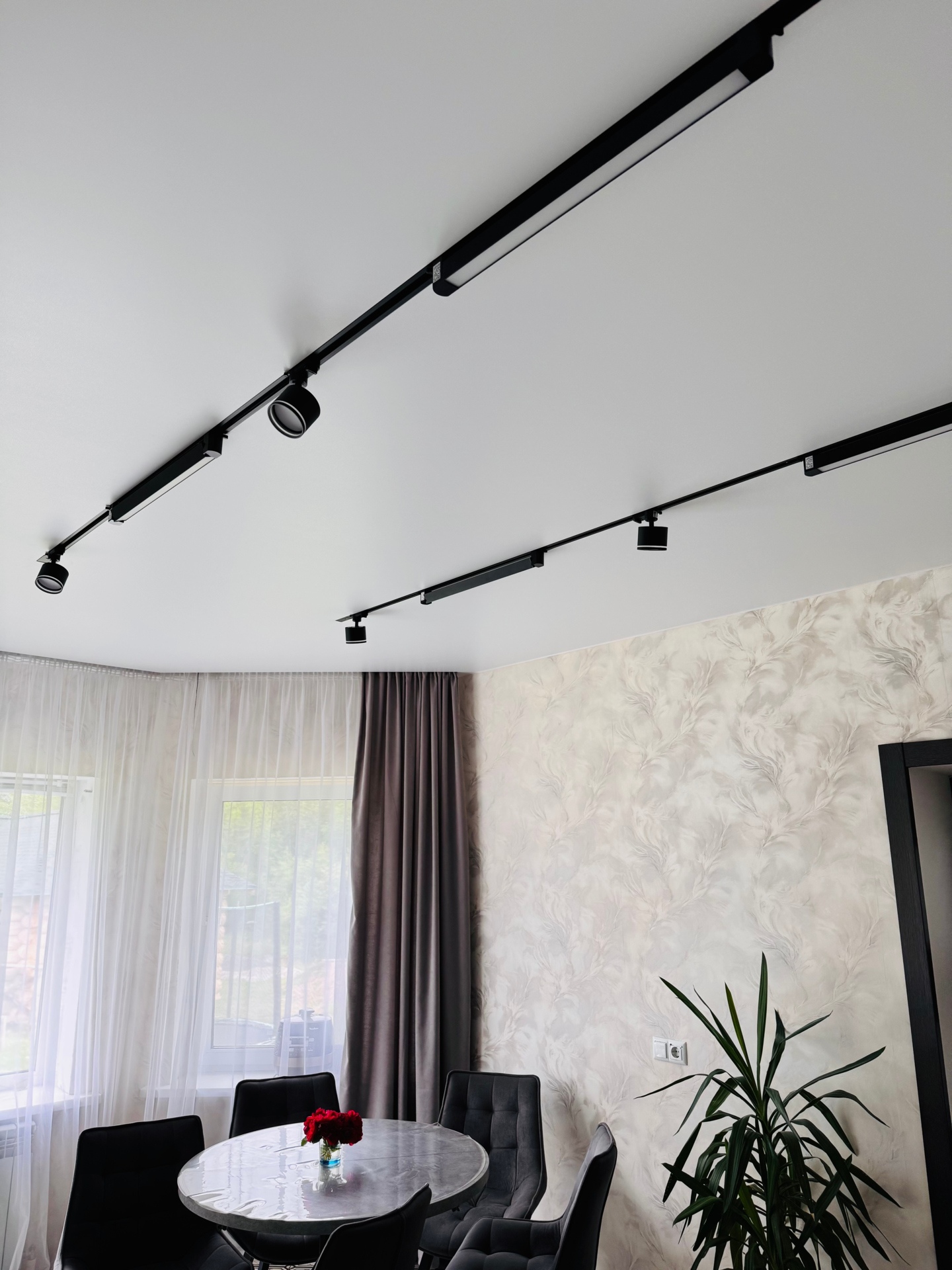 Натяжной потолок в Сосновом бору Potolki-Vsem