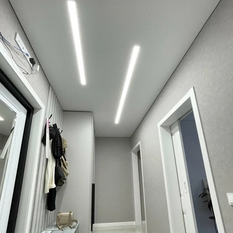 Натяжные потолки в прихожую (коридор) Потолки Всем