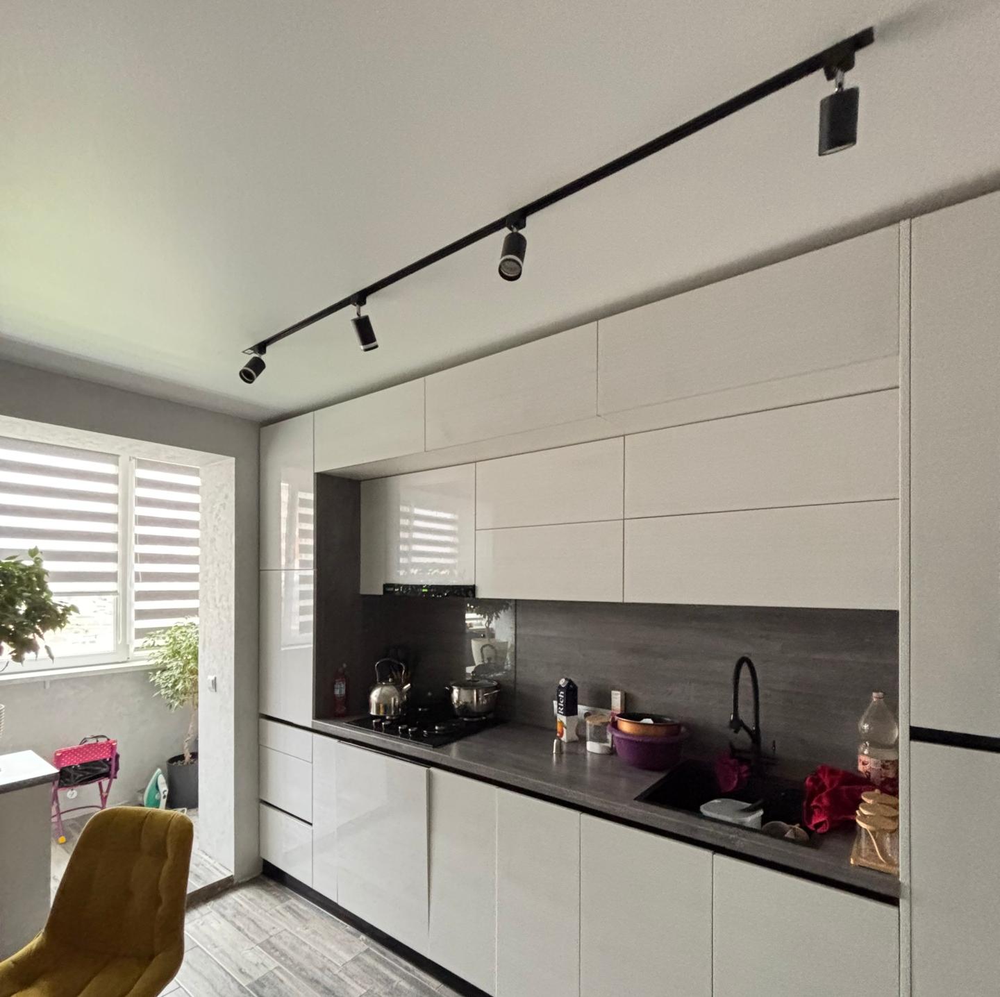 Натяжной потолок в Коммунаре Potolki-Vsem